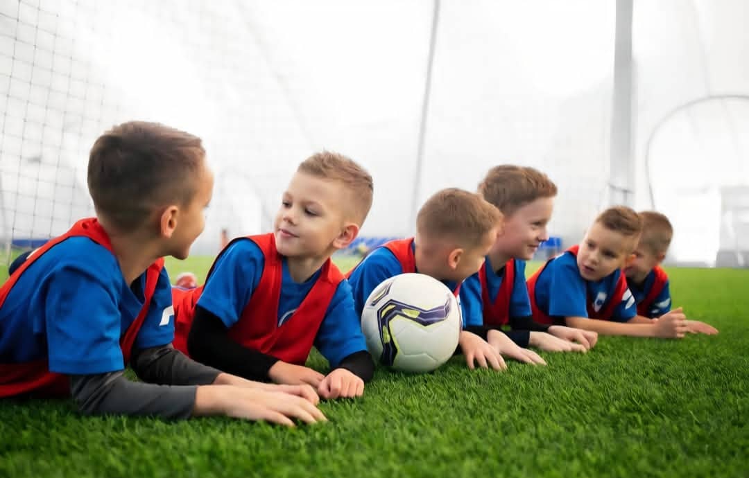 لاعب كرة قدم من المستوى Football Player Level D1